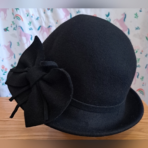 Vintage Black Wool Felt Soft Comfy Casual Warm Winter Bonnet Bucket Hat w/ Bow - Picture 1 of 6